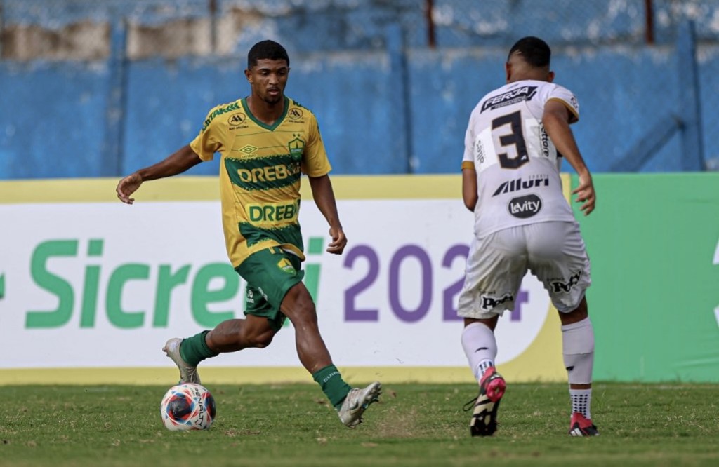 Cuiabá vence de virada e se classifica para próxima fase